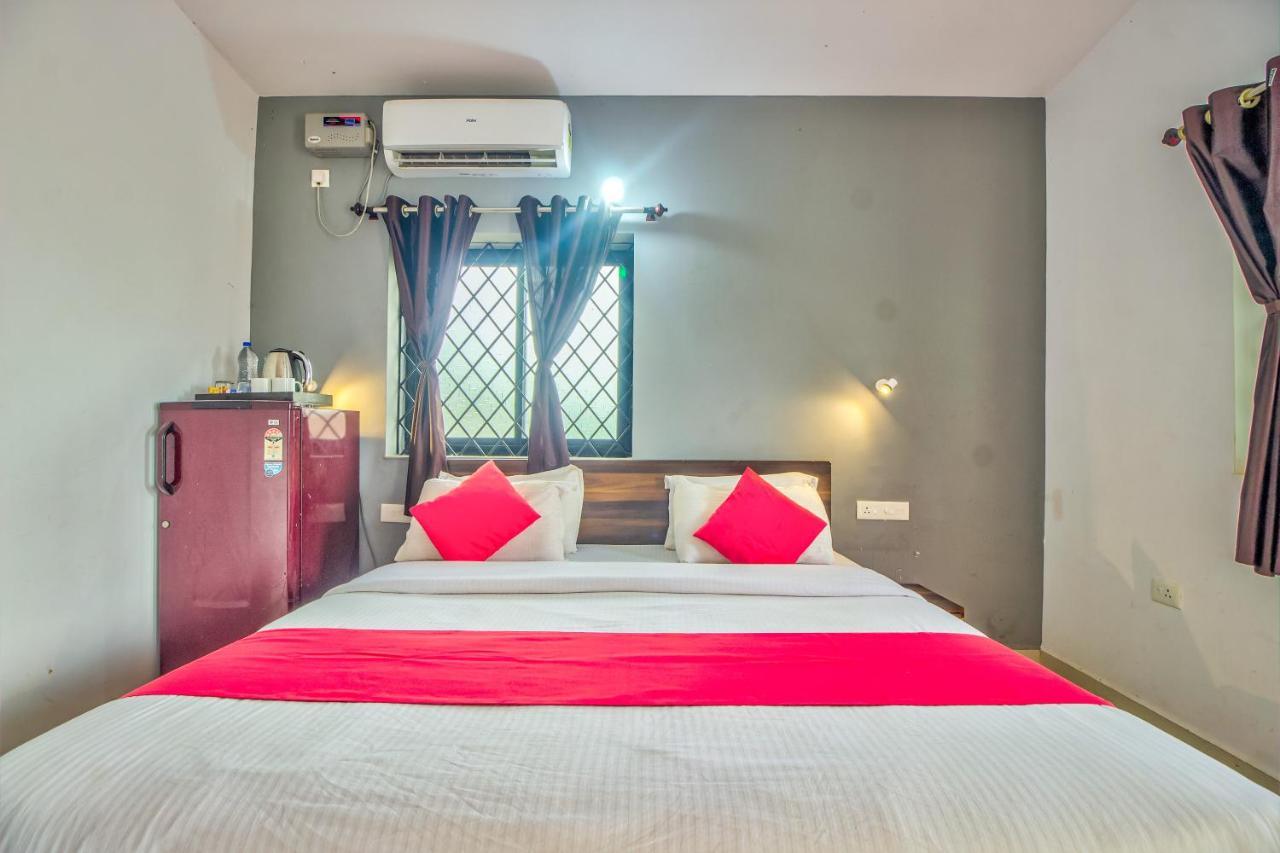 Beach Doorz Hotel Baga Kültér fotó