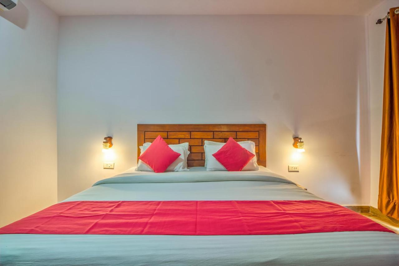 Beach Doorz Hotel Baga Kültér fotó