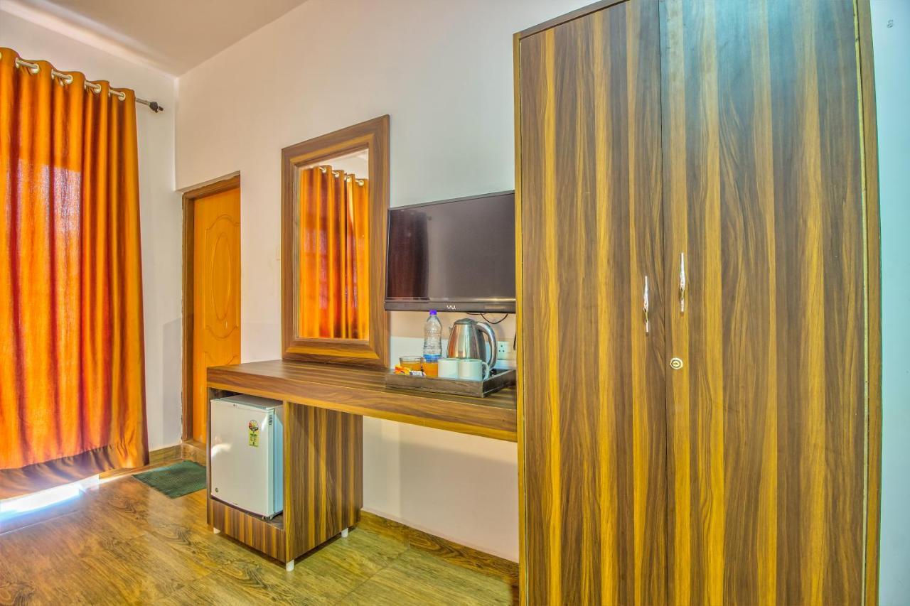 Beach Doorz Hotel Baga Kültér fotó