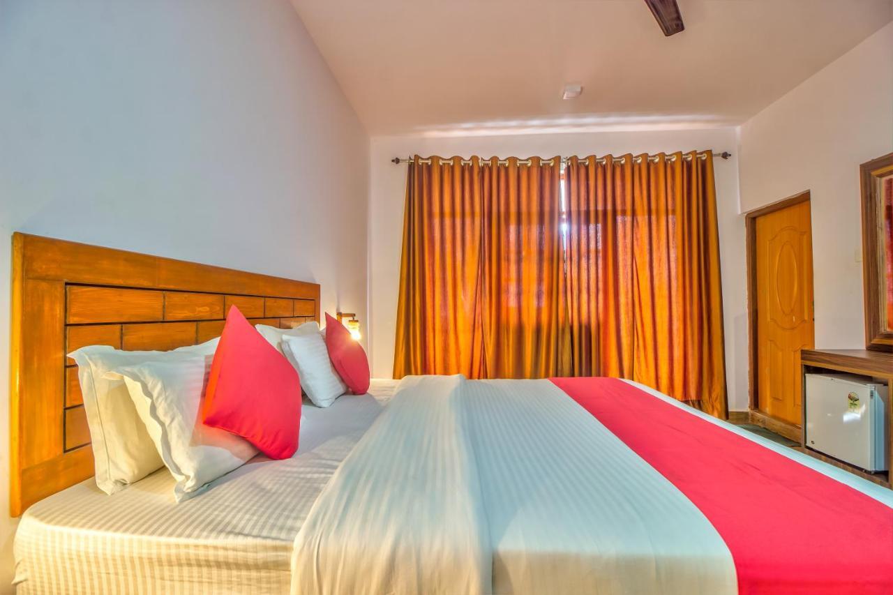 Beach Doorz Hotel Baga Kültér fotó