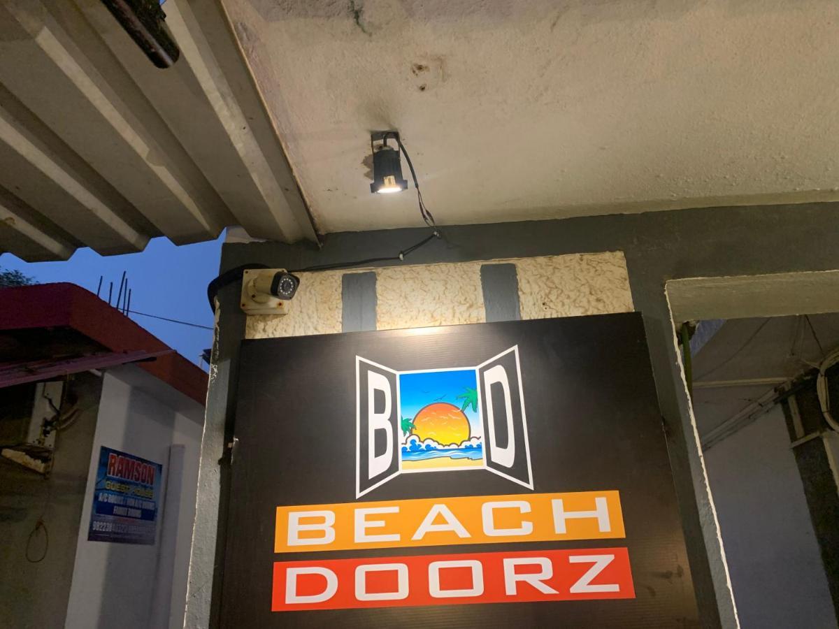 Beach Doorz Hotel Baga Kültér fotó